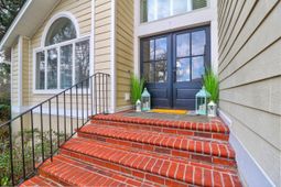 1784 Omni Blvd photo 4