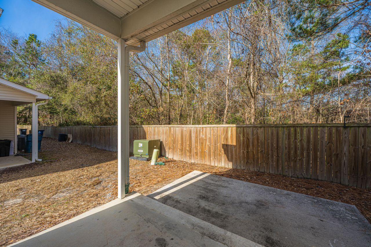 1076 Lexi Court Photo 23