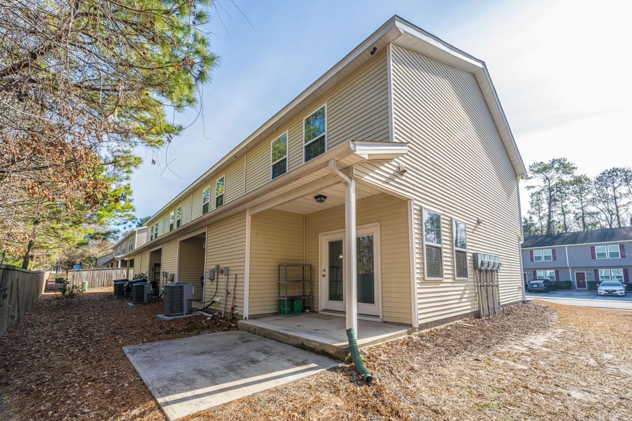 1076 Lexi Court Photo 25