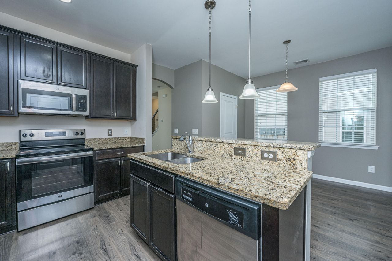 1076 Lexi Court Photo 7