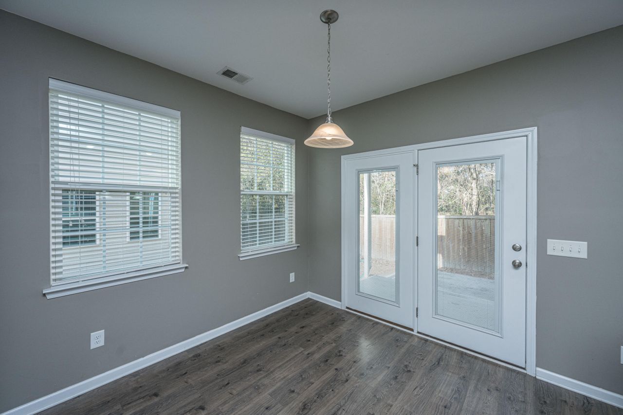 1076 Lexi Court Photo 9