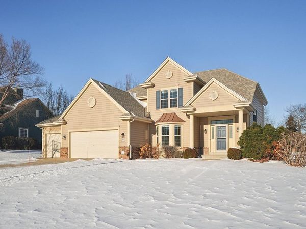 N57W24444 Falcon COURT, Sussex, WI 53089