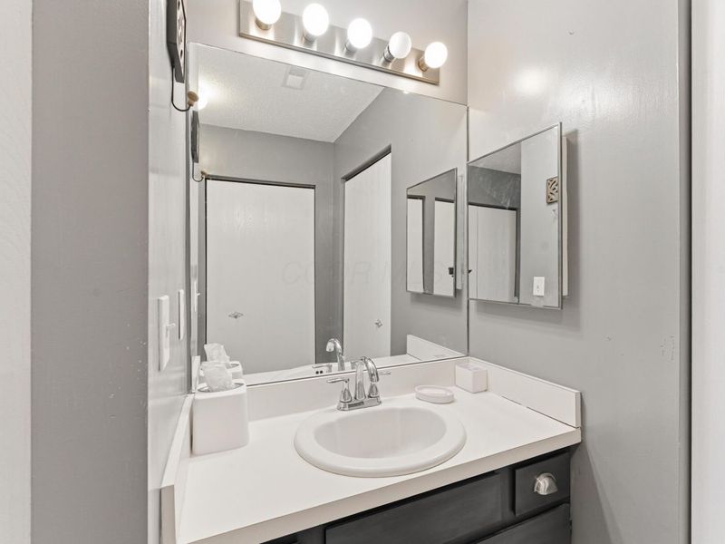 1001 Kingsbury Court, Newark, OH 43055 Photo 17