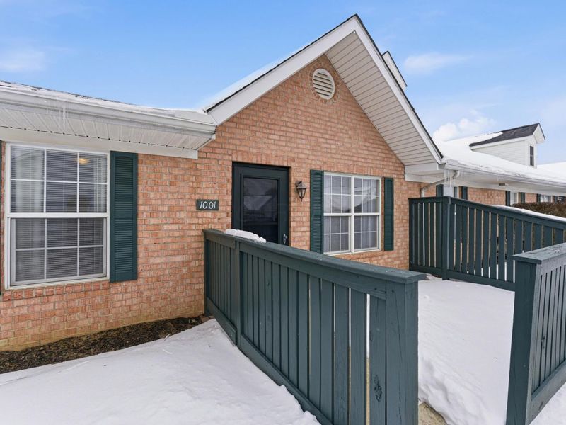 1001 Kingsbury Court, Newark, OH 43055 Photo 3