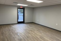 201 S Parler Avenue photo 4
