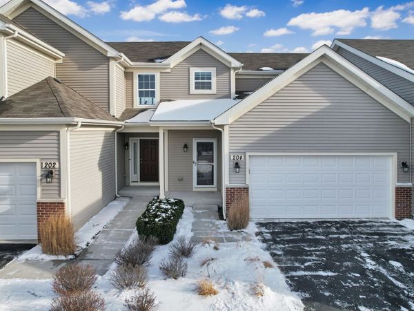 204 Dorset Avenue, Oswego, IL 60543