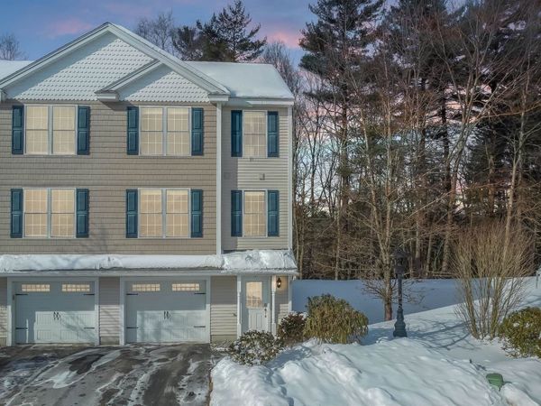 2 Larch Street, Unit 13, Goffstown, NH 03045