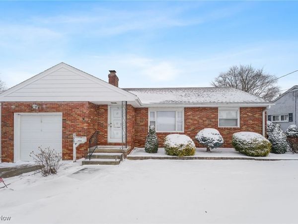 591 Breetz Drive, Campbell, OH 44505