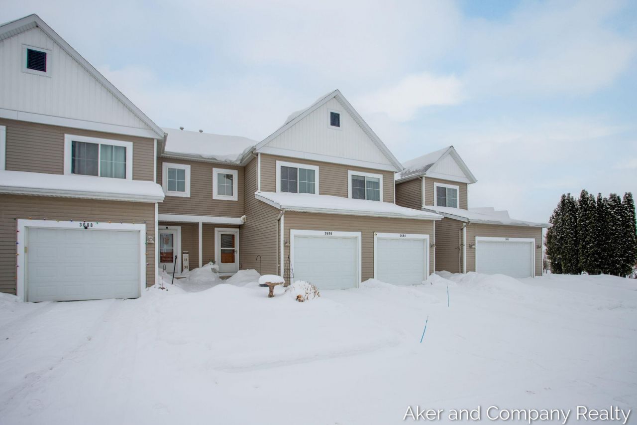 3686 Oxford, Unit 4, Hudsonville, MI 49426 Main Photo