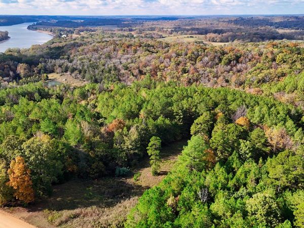 619 Bridge View Cv , Bath Springs, TN 38311