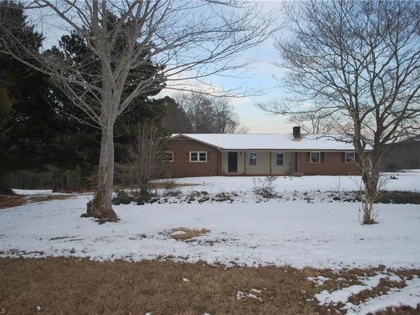 3245 Arnold Road, Hamptonville, NC 27020