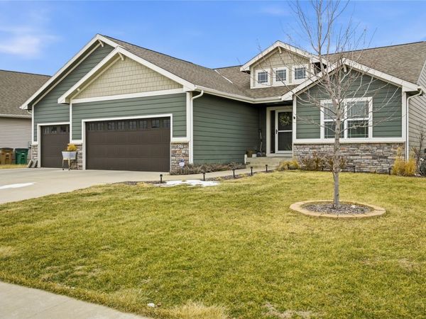 617 Mallard Pointe Drive NW, Bondurant, IA 50035