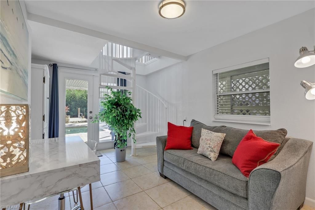 1292 Grand Canal Dr, Naples, FL 34110 Photo