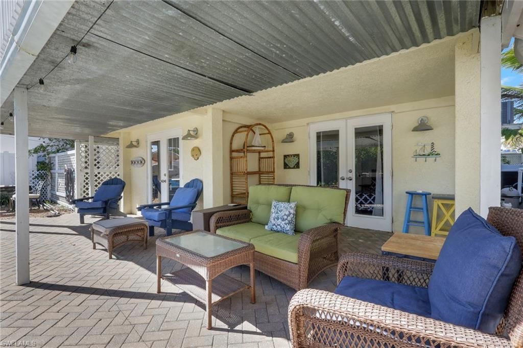 1292 Grand Canal Dr, Naples, FL 34110 Photo