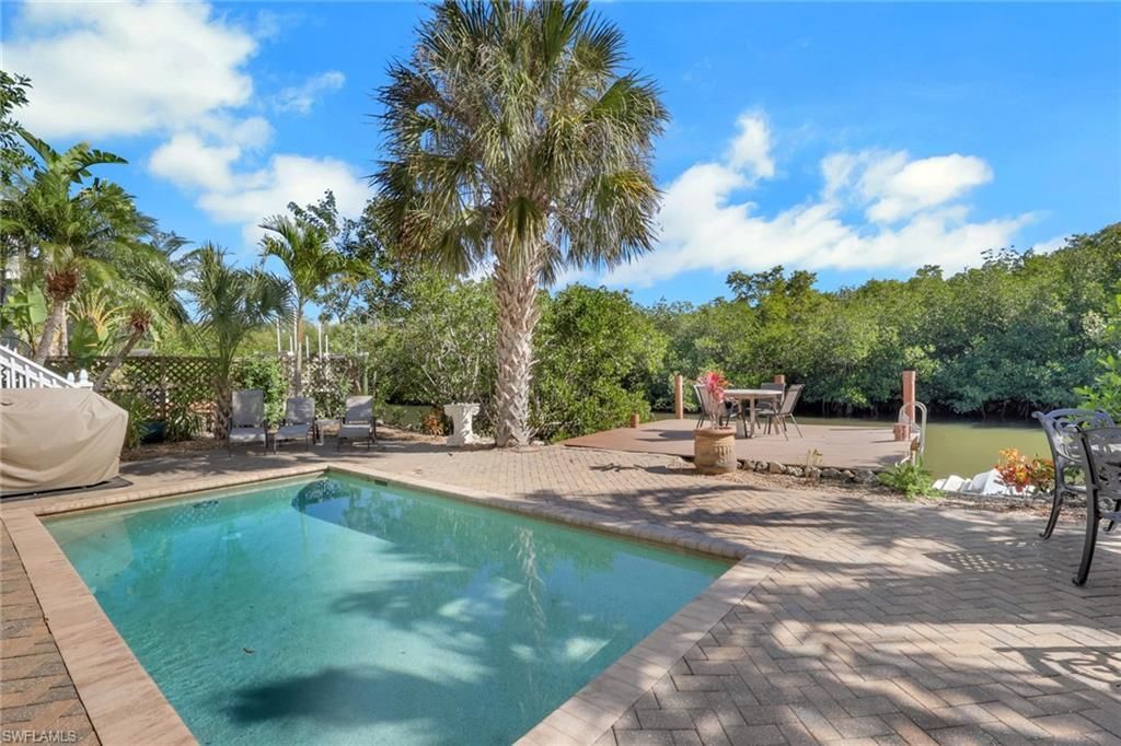 1292 Grand Canal Dr, Naples, FL 34110 Photo