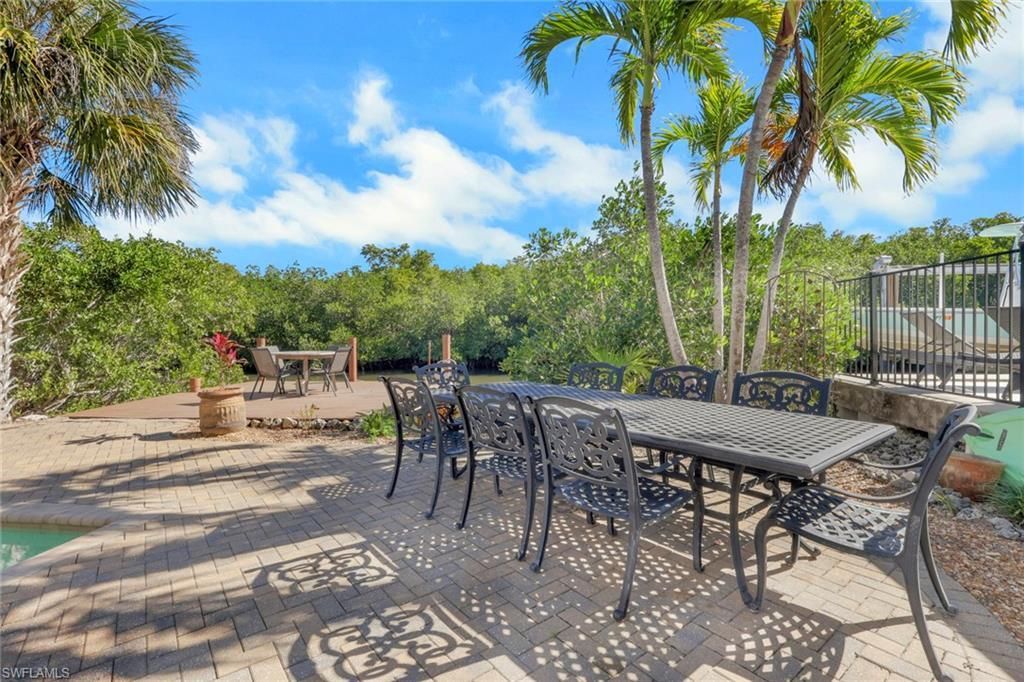 1292 Grand Canal Dr, Naples, FL 34110 Photo