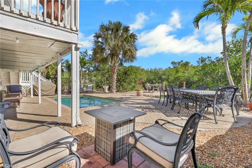 1292 Grand Canal Dr, Naples, FL 34110 Photo