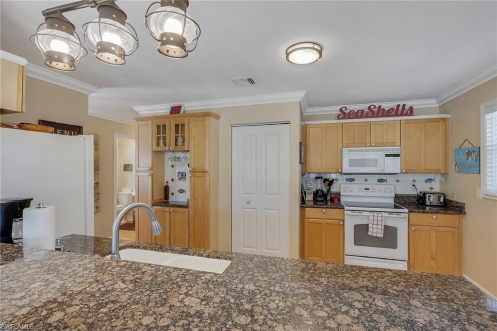 1292 Grand Canal Dr, Naples, FL 34110 Photo