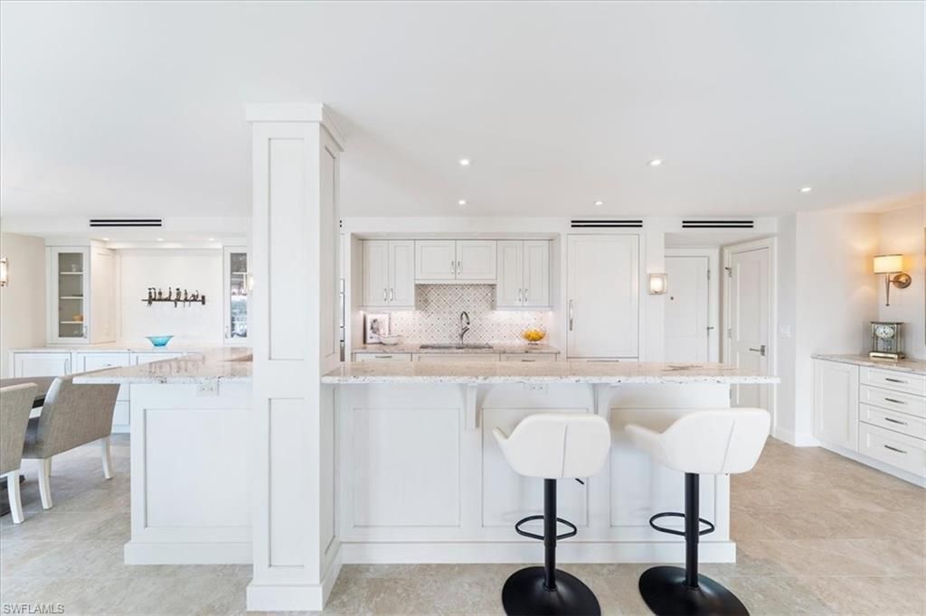 250 Park Shore Dr , Unit 701, Naples, FL 34103 Photo