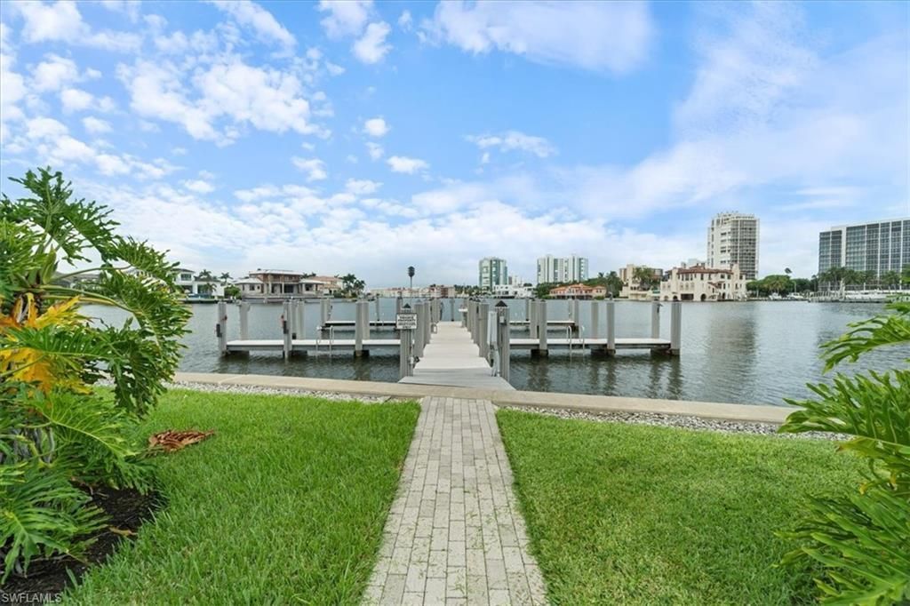 250 Park Shore Dr , Unit 701, Naples, FL 34103 Photo
