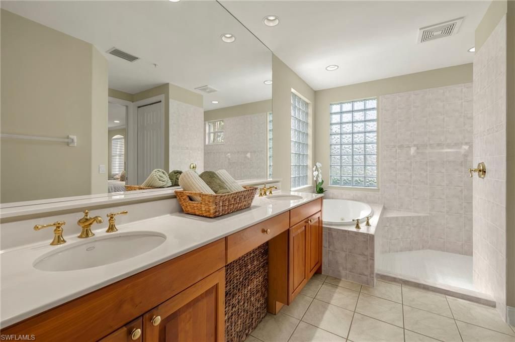 2621 Estrella Ct, Unit 1601, Naples, FL 34109 Photo