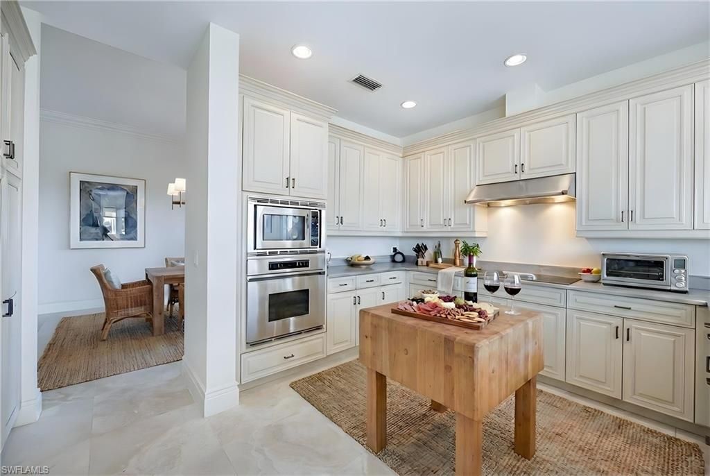 1400 Gulf Shore Blvd N, Unit 312, Naples, FL 34102 Photo