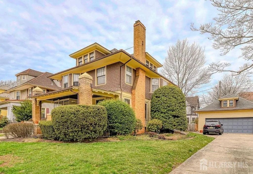 5 Llewellyn Place, New Brunswick, NJ 08901 Main Photo