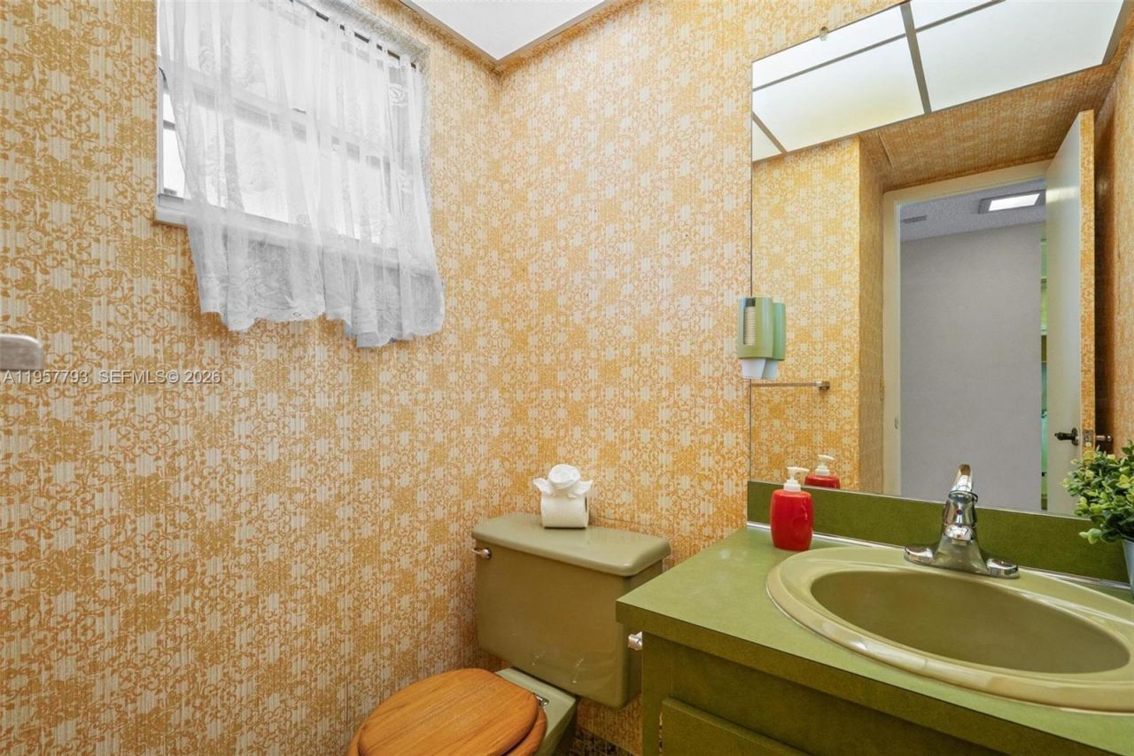 200 Ashbury Rd, Unit 205, Hollywood, FL 33024 Photo