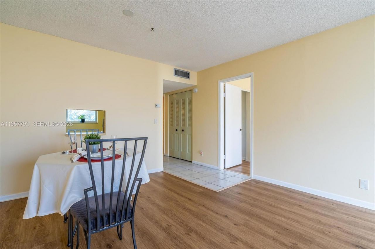 200 Ashbury Rd, Unit 205, Hollywood, FL 33024 Photo