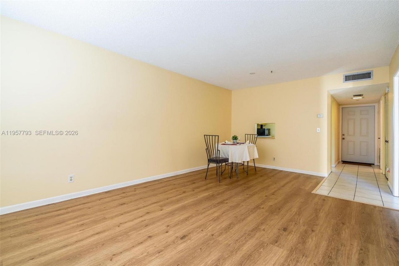 200 Ashbury Rd, Unit 205, Hollywood, FL 33024 Photo