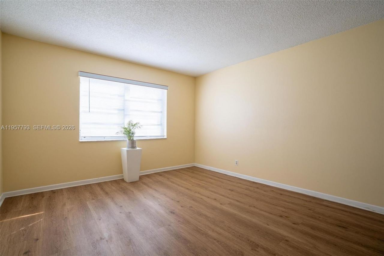 200 Ashbury Rd, Unit 205, Hollywood, FL 33024 Photo