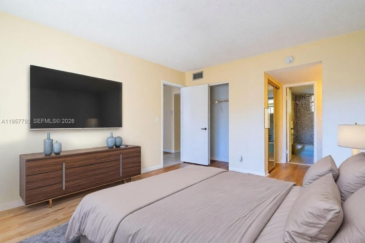 200 Ashbury Rd, Unit 205, Hollywood, FL 33024 Photo