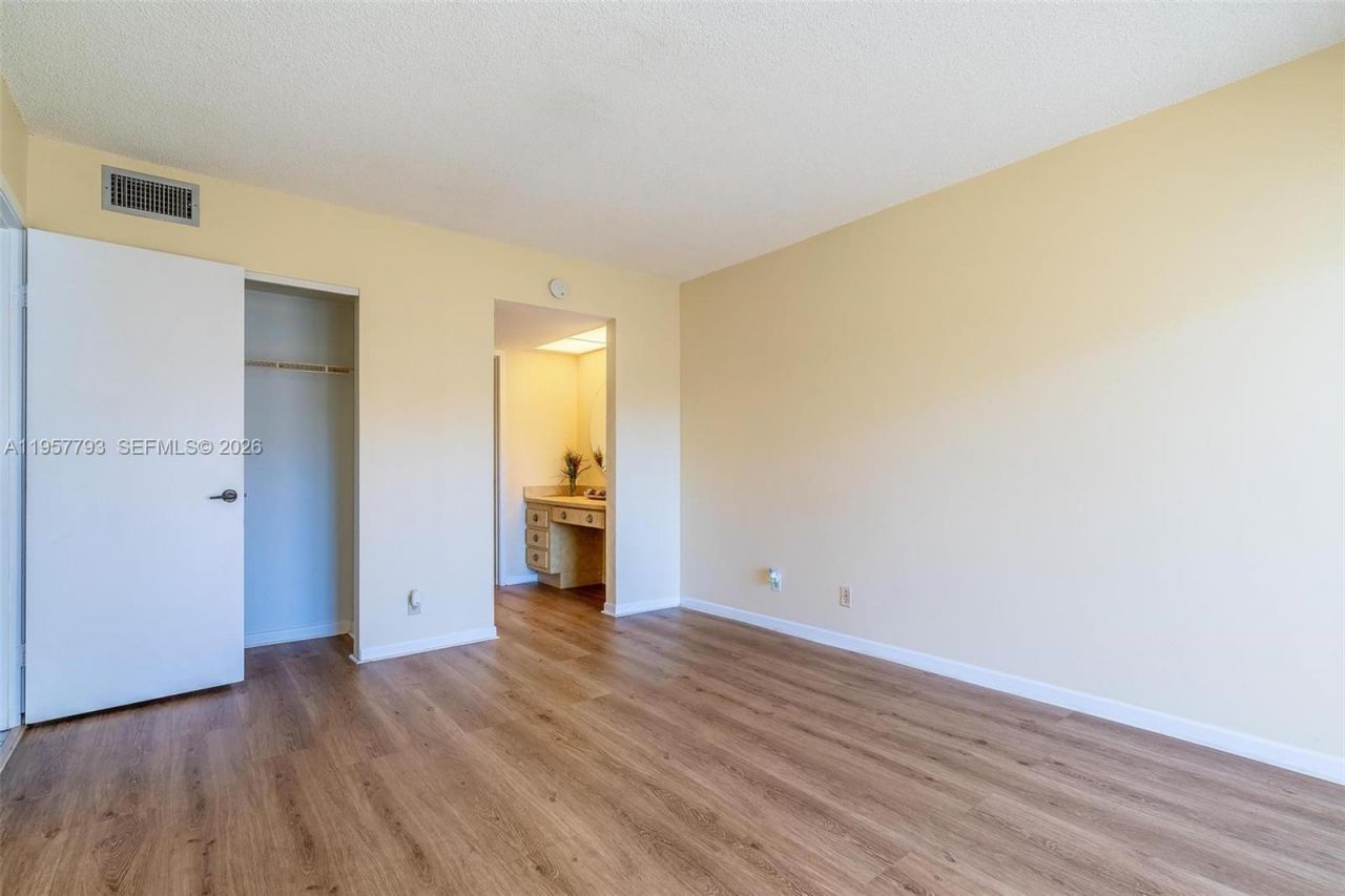 200 Ashbury Rd, Unit 205, Hollywood, FL 33024 Photo