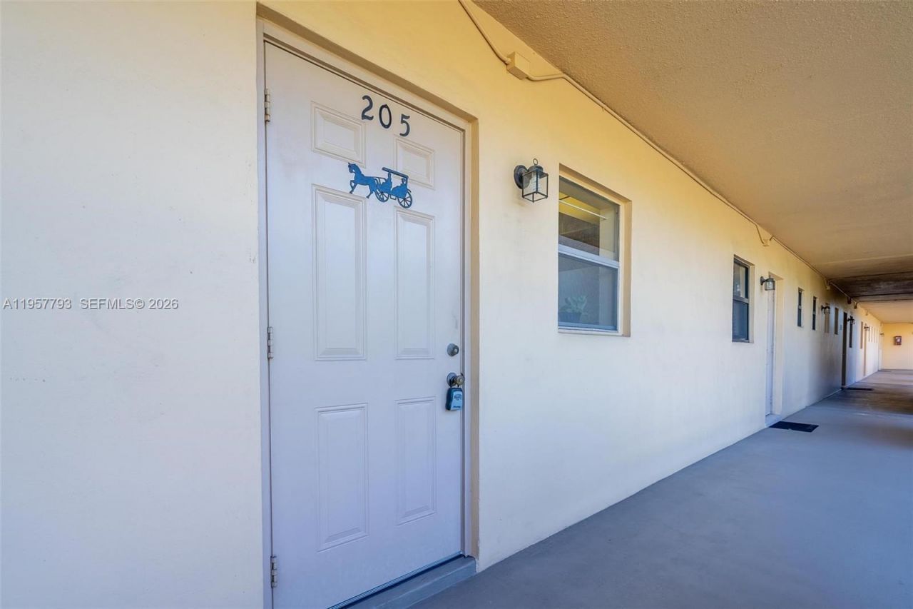 200 Ashbury Rd, Unit 205, Hollywood, FL 33024 Photo