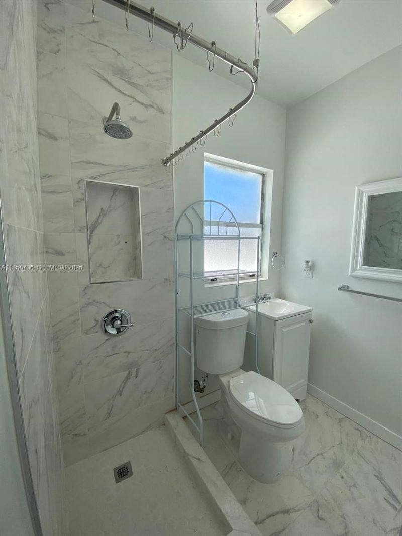2126 NW Flagler Ter, Unit 6, Miami, FL 33125 Photo
