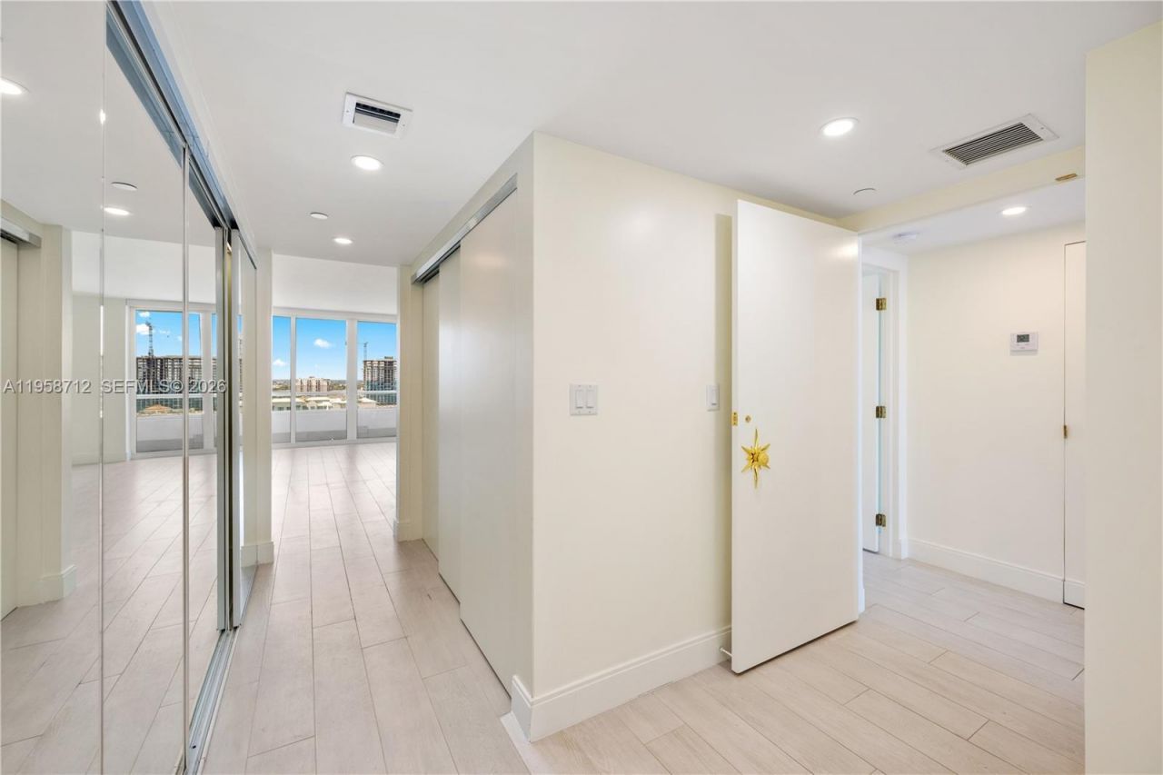 529 S Flagler Dr , Unit 19G, West Palm Beach, FL 33401 Photo