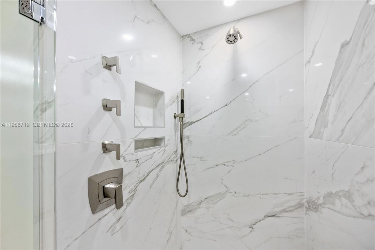 529 S Flagler Dr , Unit 19G, West Palm Beach, FL 33401 Photo