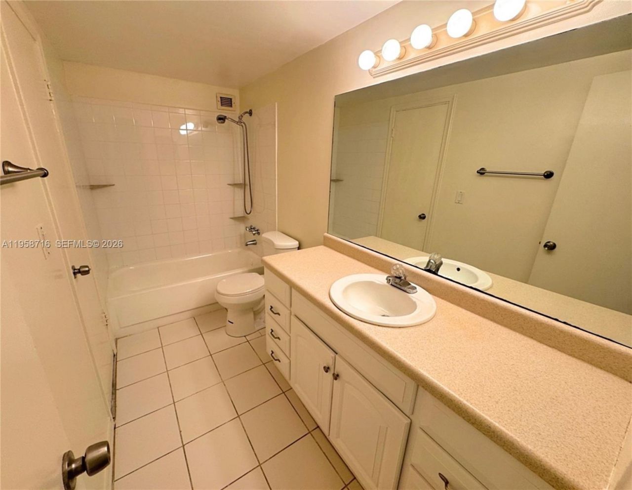 2060 NW 48th Ter, Unit 216, Lauderhill, FL 33313 Photo
