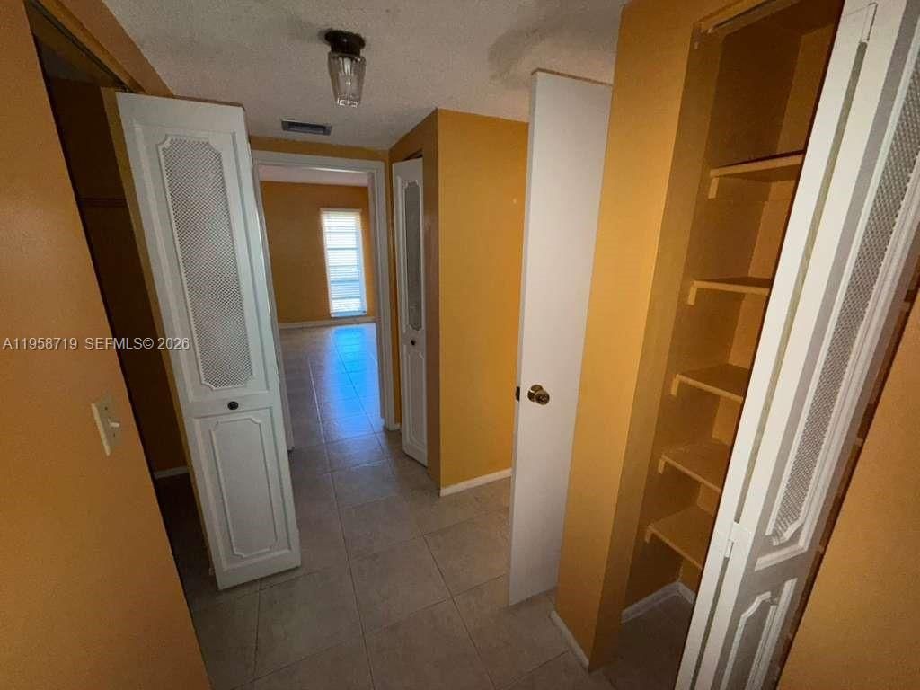 4848 NW 24th Ct, Unit 232, Lauderdale Lakes, FL 33313 Photo