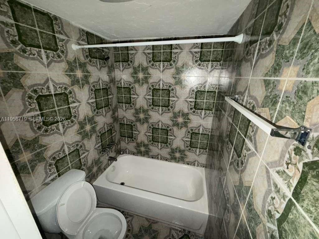 4848 NW 24th Ct, Unit 232, Lauderdale Lakes, FL 33313 Photo