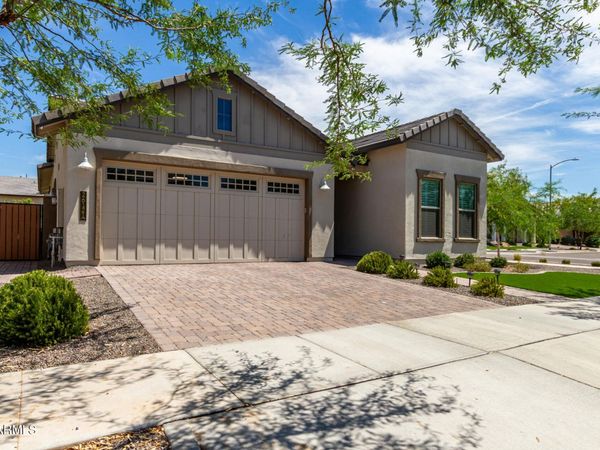 26121 N 19TH Lane, Phoenix, AZ 85085