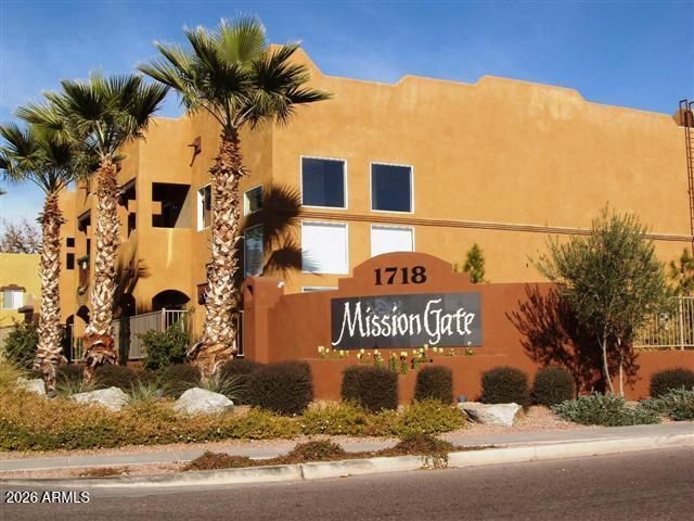 1718 W Colter Street, Unit 110, Phoenix, AZ 85015 Main Photo