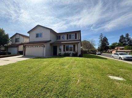 3945 Sparrow Ct, Modesto, CA 95356 Photo