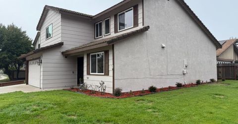 3945 Sparrow Ct, Modesto, CA 95356 Photo