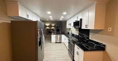 3945 Sparrow Ct, Modesto, CA 95356 Photo