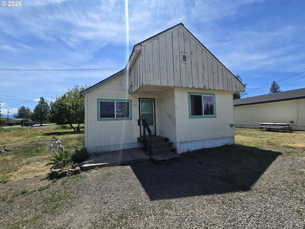 502 W 8th ST, Wallowa, OR 97885