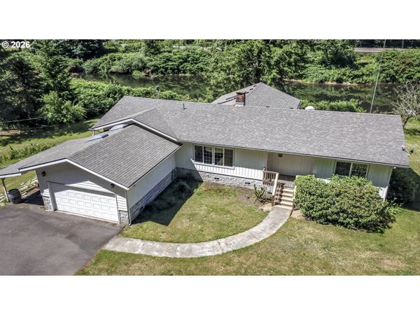 11445 E MAPLETON RD, Mapleton, OR 97453