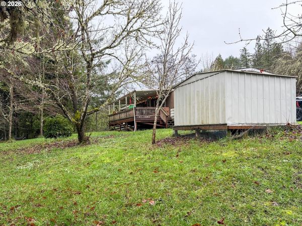 225 DORALEEN LN, Glide, OR 97443