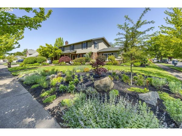 2885 POWDERHORN ST, Eugene, OR 97408