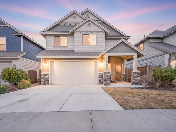 21400 NE Evelyn Place, Bend, OR 97701